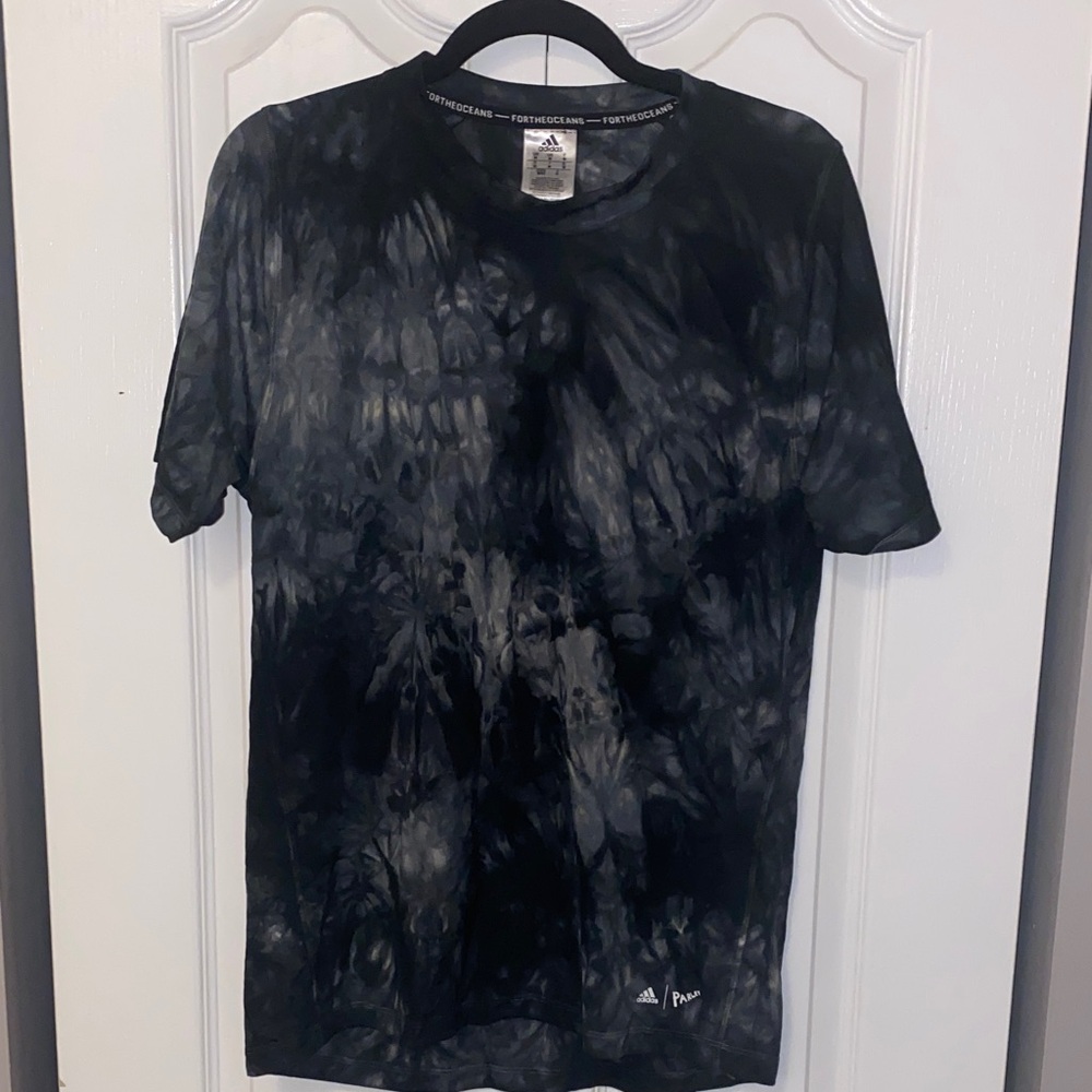 Adidas Men's Short Sleeve Black and Gray Tee